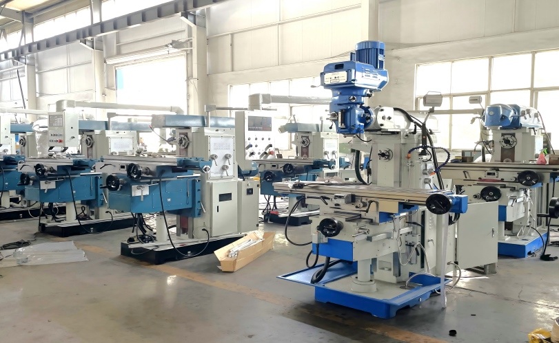 Fresadora vertical CNC: Equipamento de precisão essencial para usinagem de metais moderna
