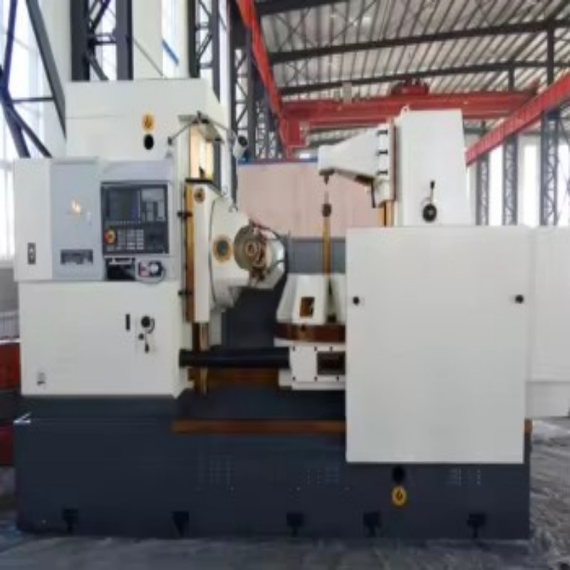 gear hobbing machine with auto loading