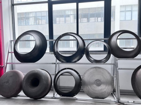 Spinning machine for metal Spinning machine for metal